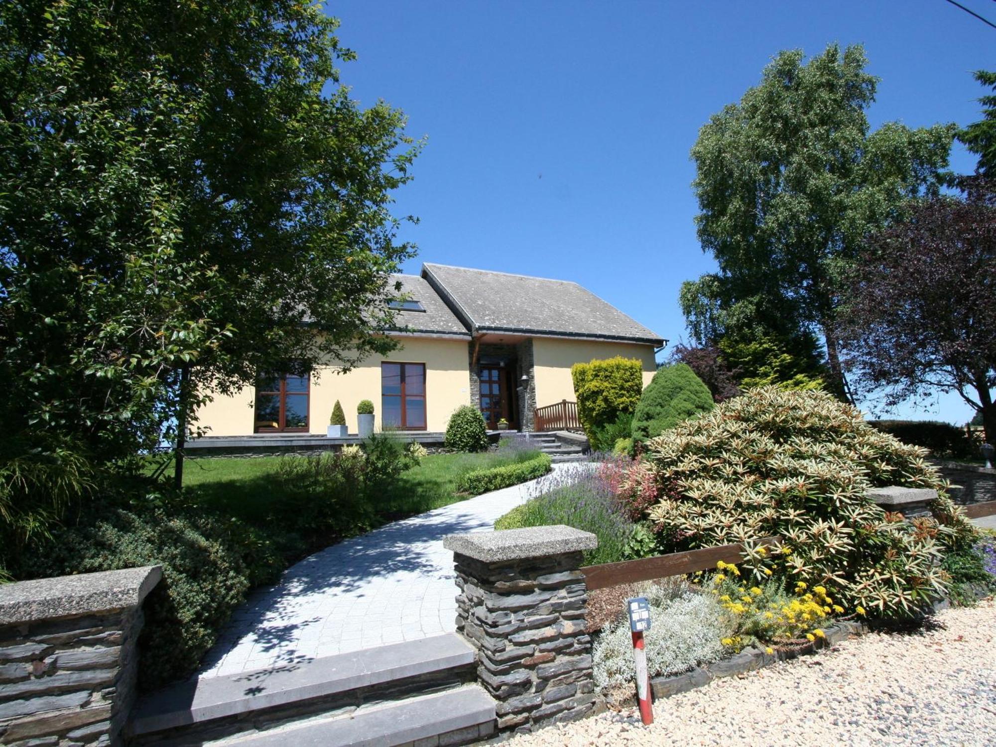 Peaceful Cottage In Ardennes With Private Terrace Бастонь Экстерьер фото